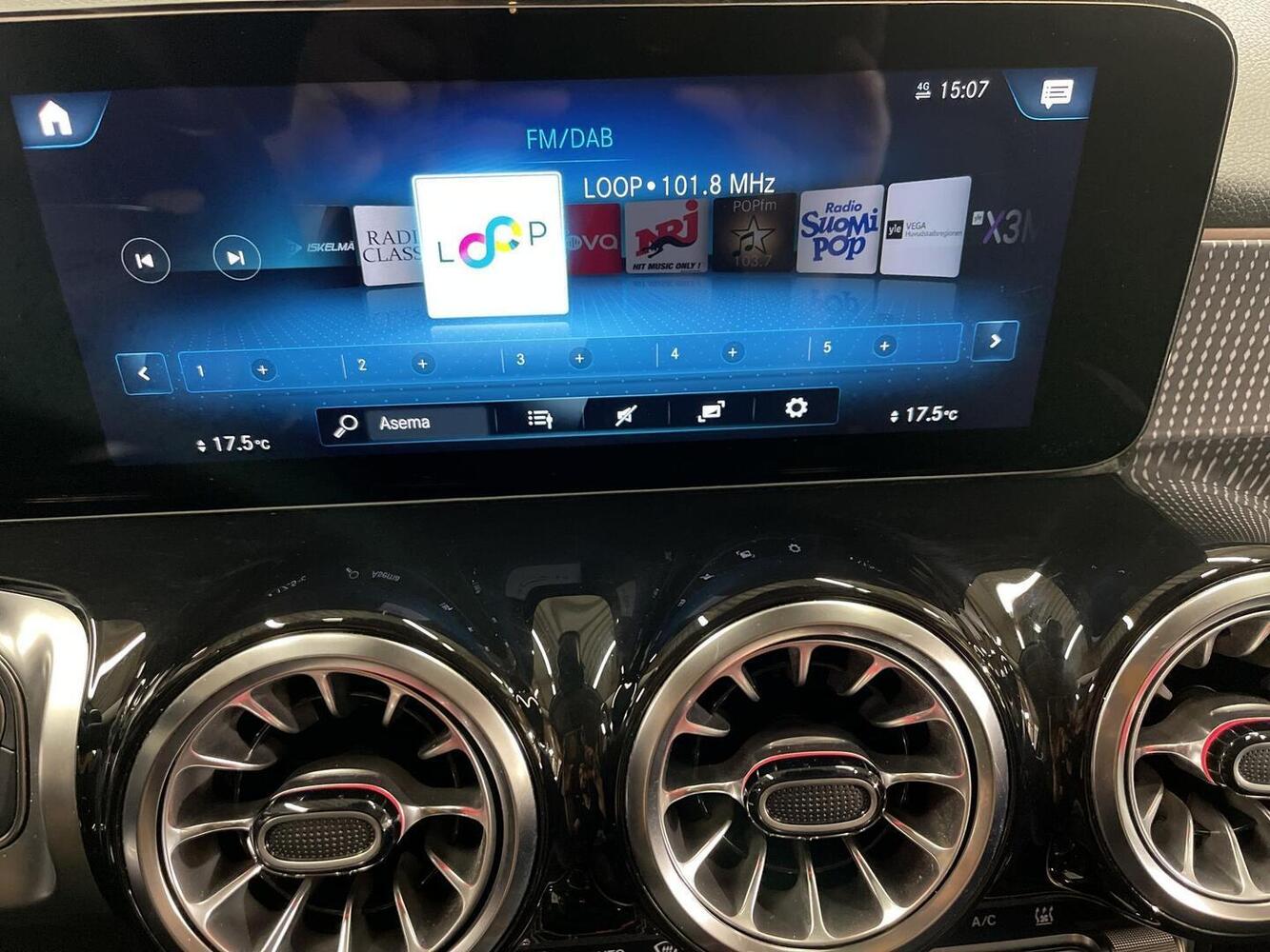 Mercedes-Benz EQB vaihtoauto