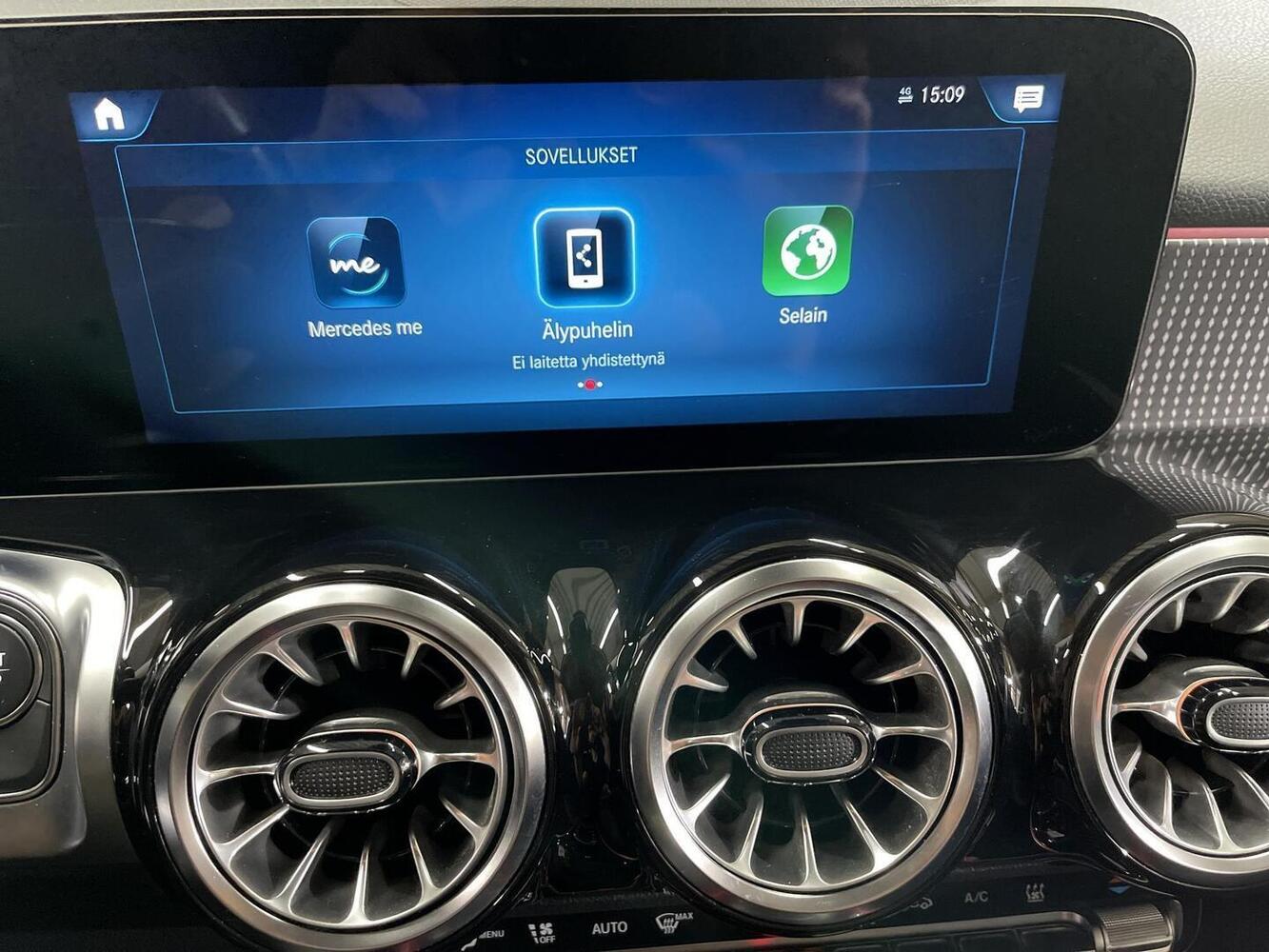 Mercedes-Benz EQB vaihtoauto