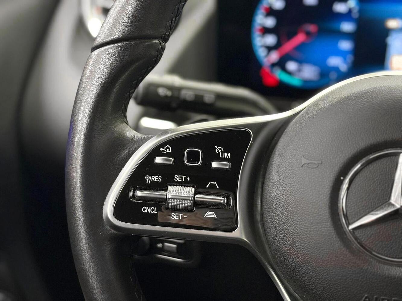 Mercedes-Benz EQA vaihtoauto