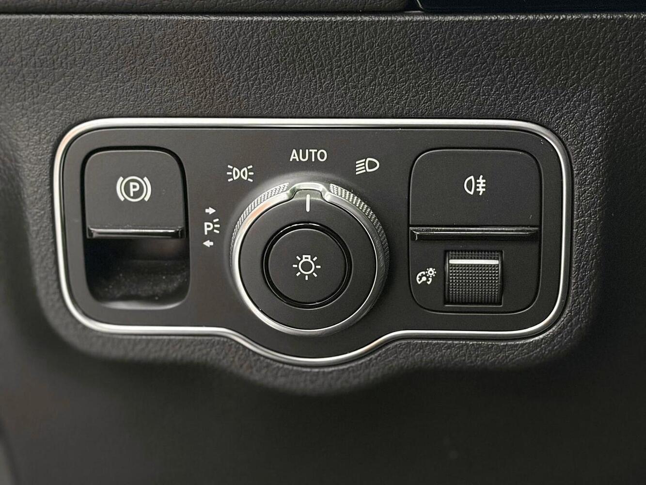 Mercedes-Benz EQA vaihtoauto