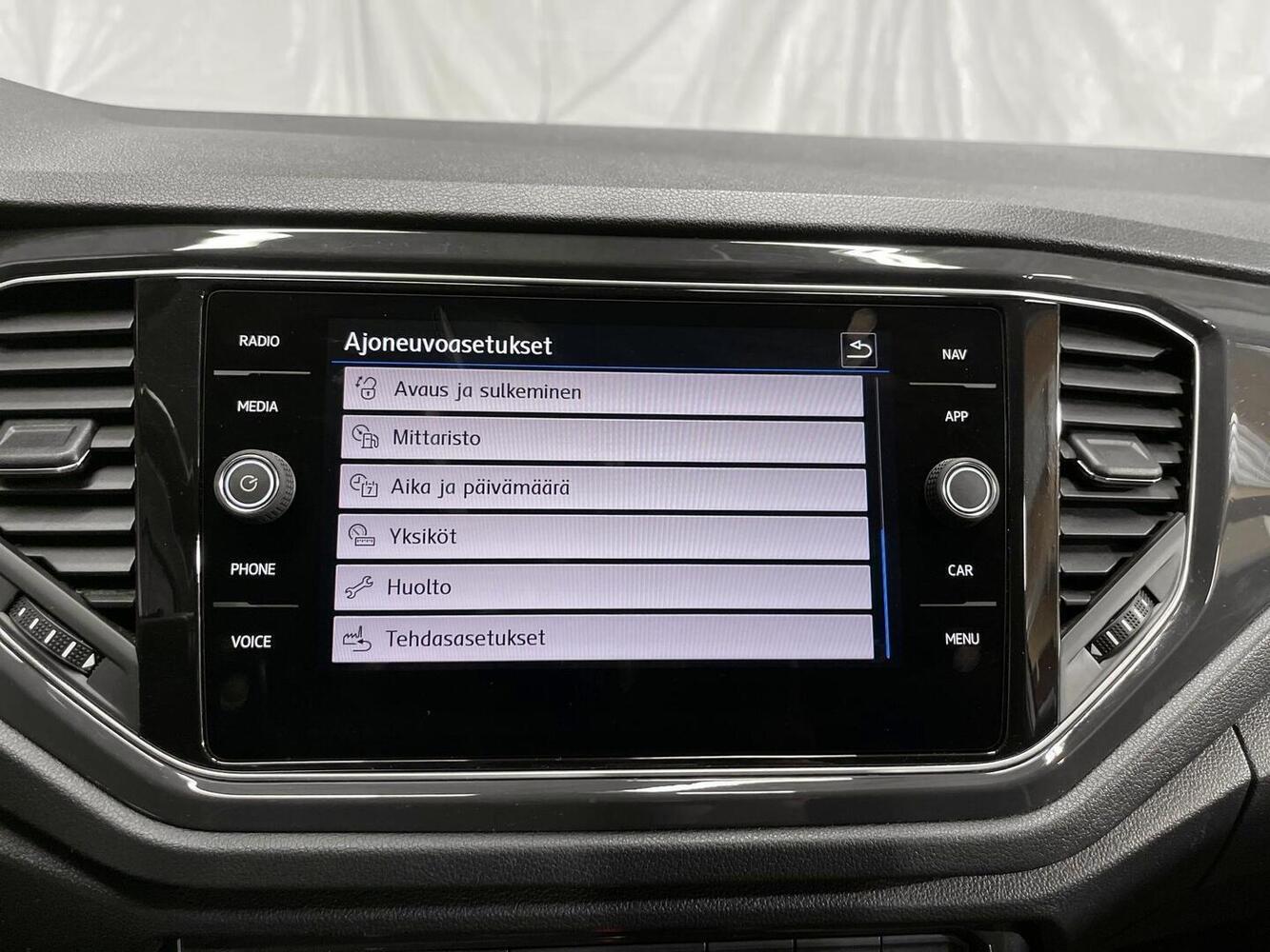 Volkswagen T-Roc vaihtoauto