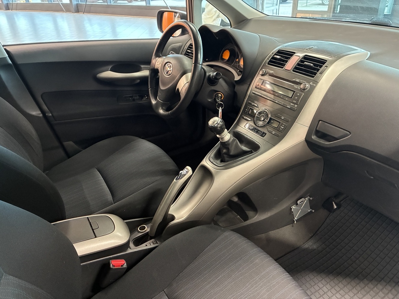 Toyota Auris vaihtoauto