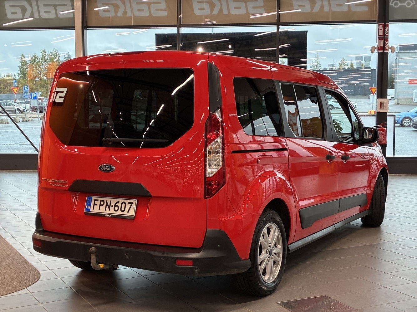 Ford Grand Tourneo Connect vaihtoauto