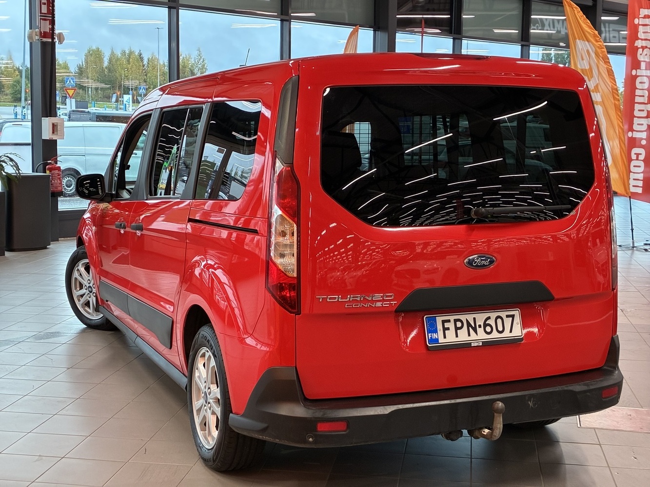 Ford Grand Tourneo Connect vaihtoauto