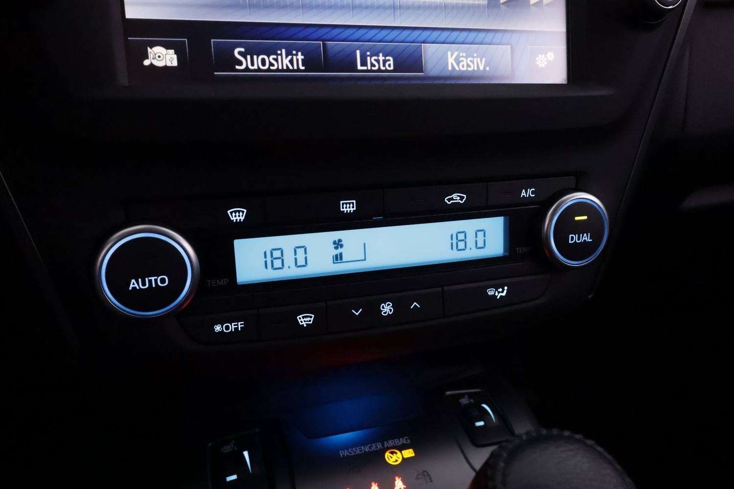 Toyota Avensis vaihtoauto