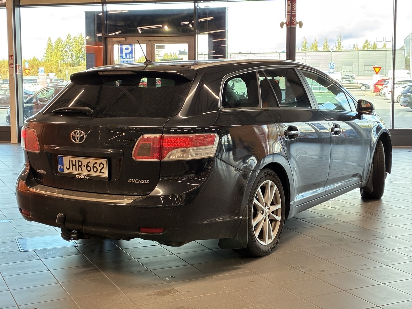 Toyota Avensis vaihtoauto