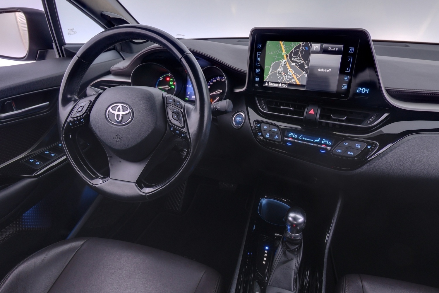 Toyota C-HR vaihtoauto