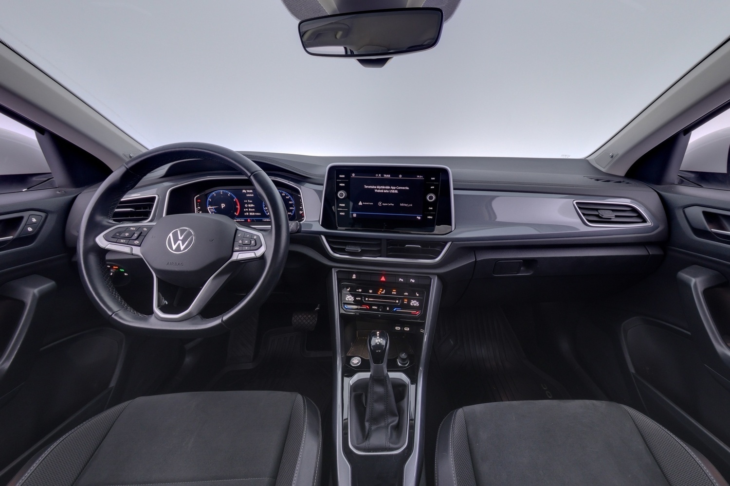 Volkswagen T-Roc vaihtoauto