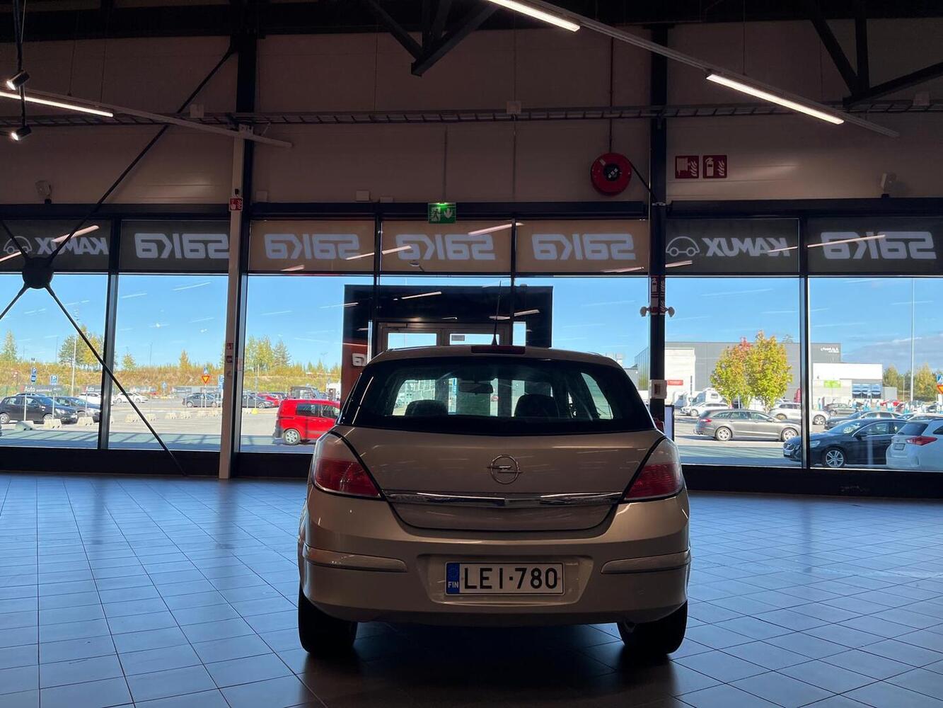 Opel Astra vaihtoauto