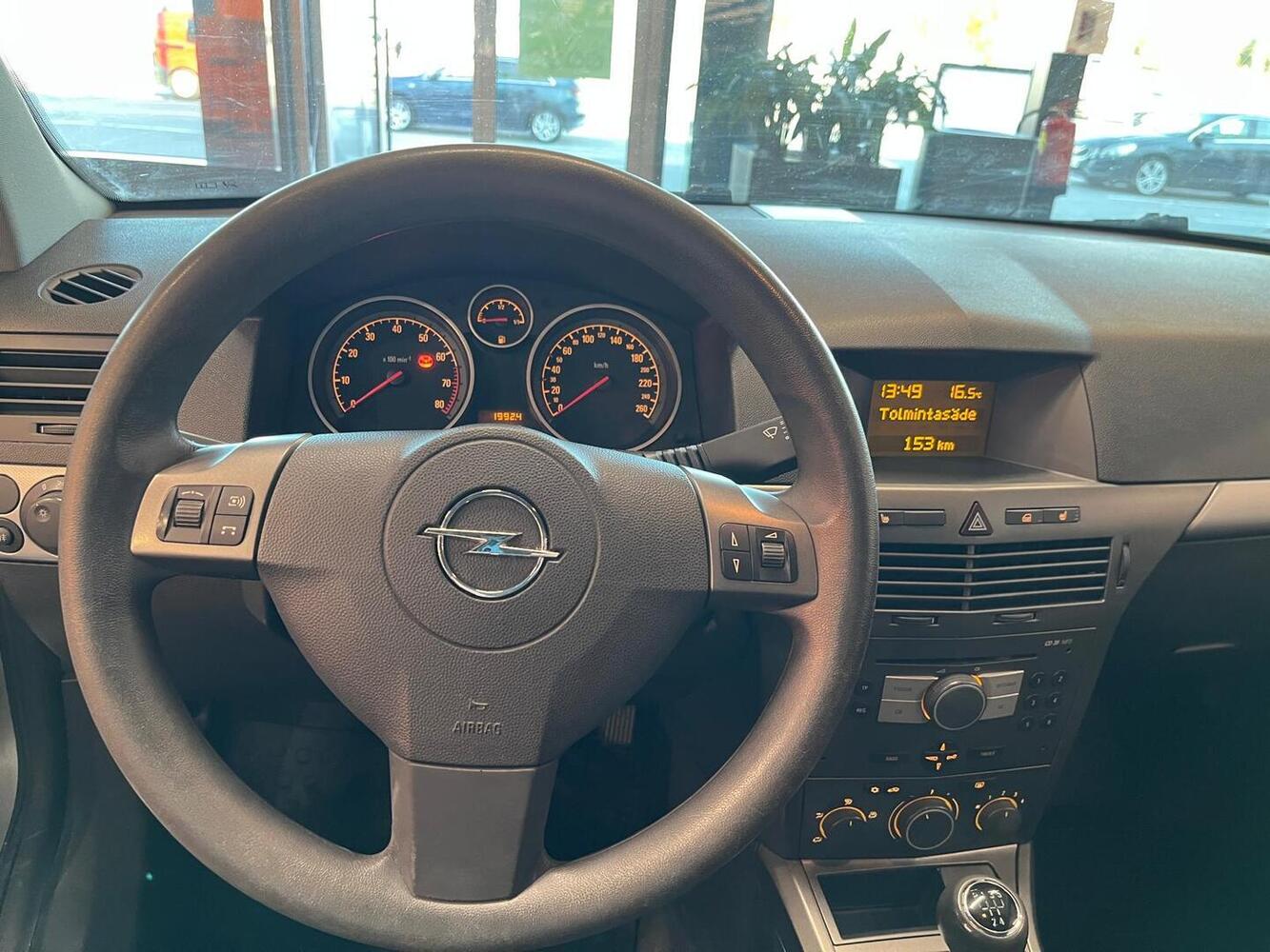 Opel Astra vaihtoauto