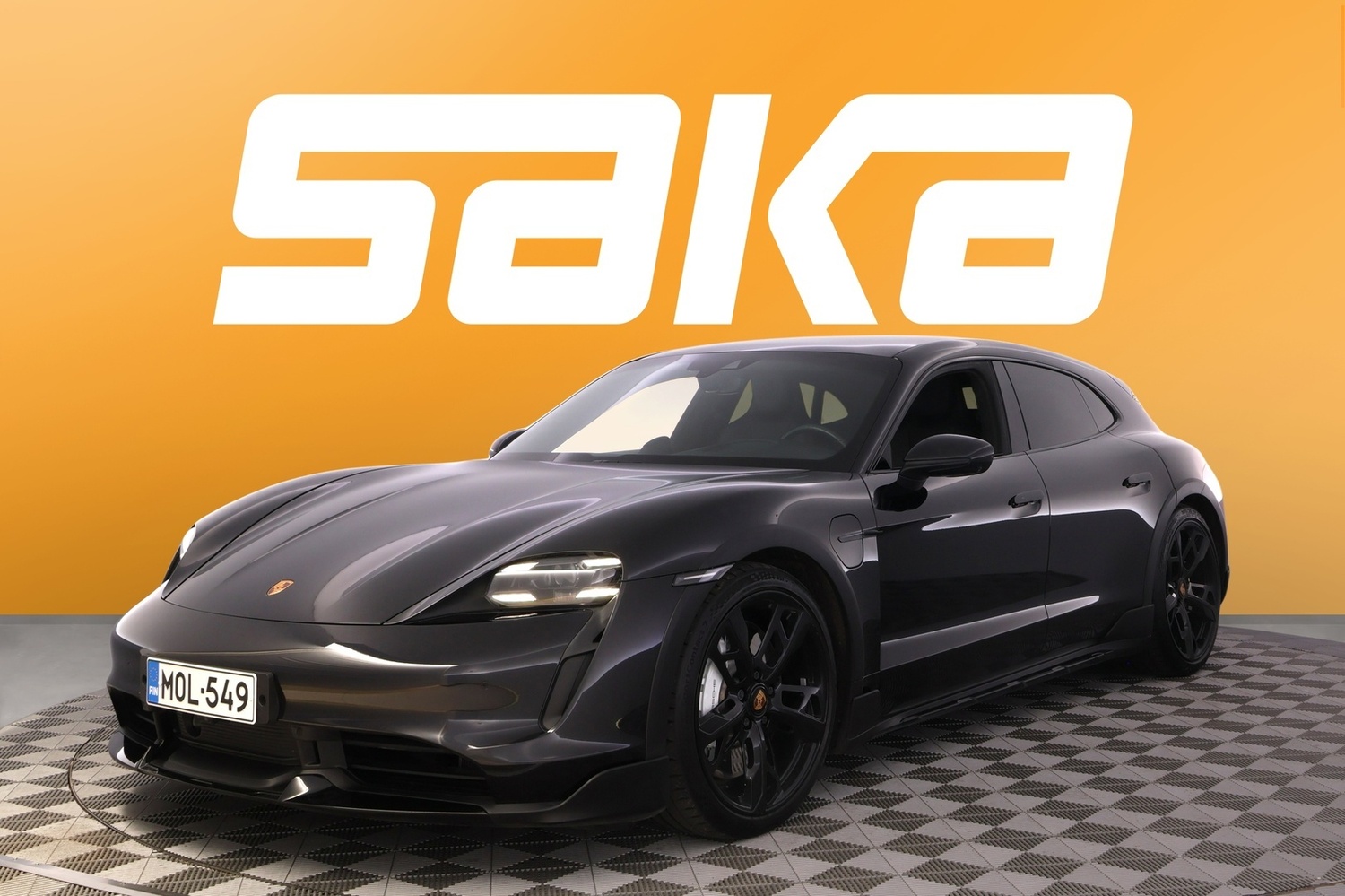 Porsche Taycan vaihtoauto
