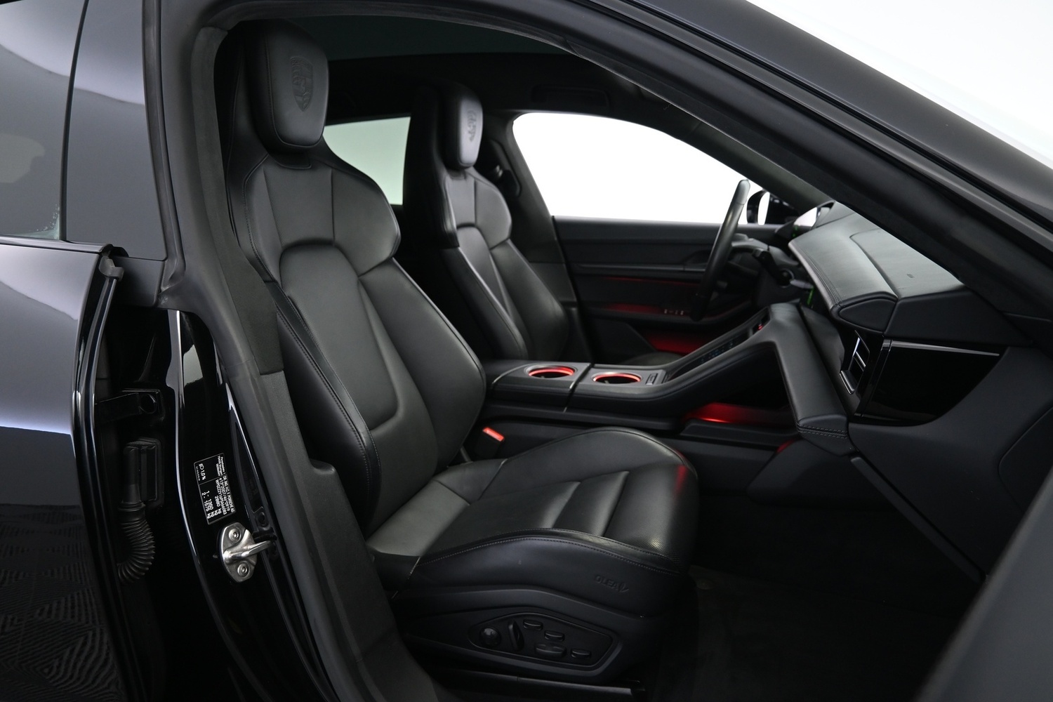 Porsche Taycan vaihtoauto