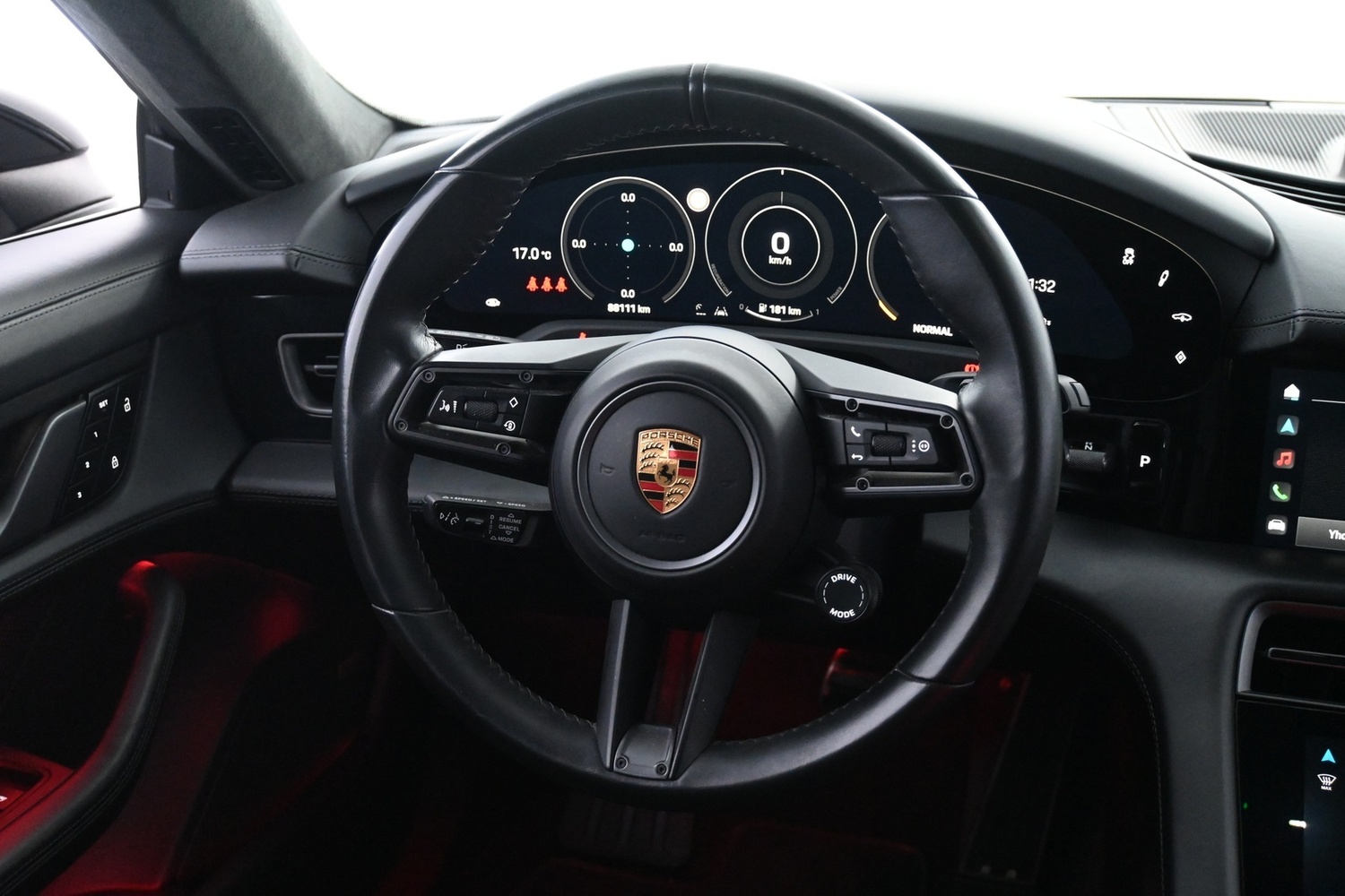 Porsche Taycan vaihtoauto
