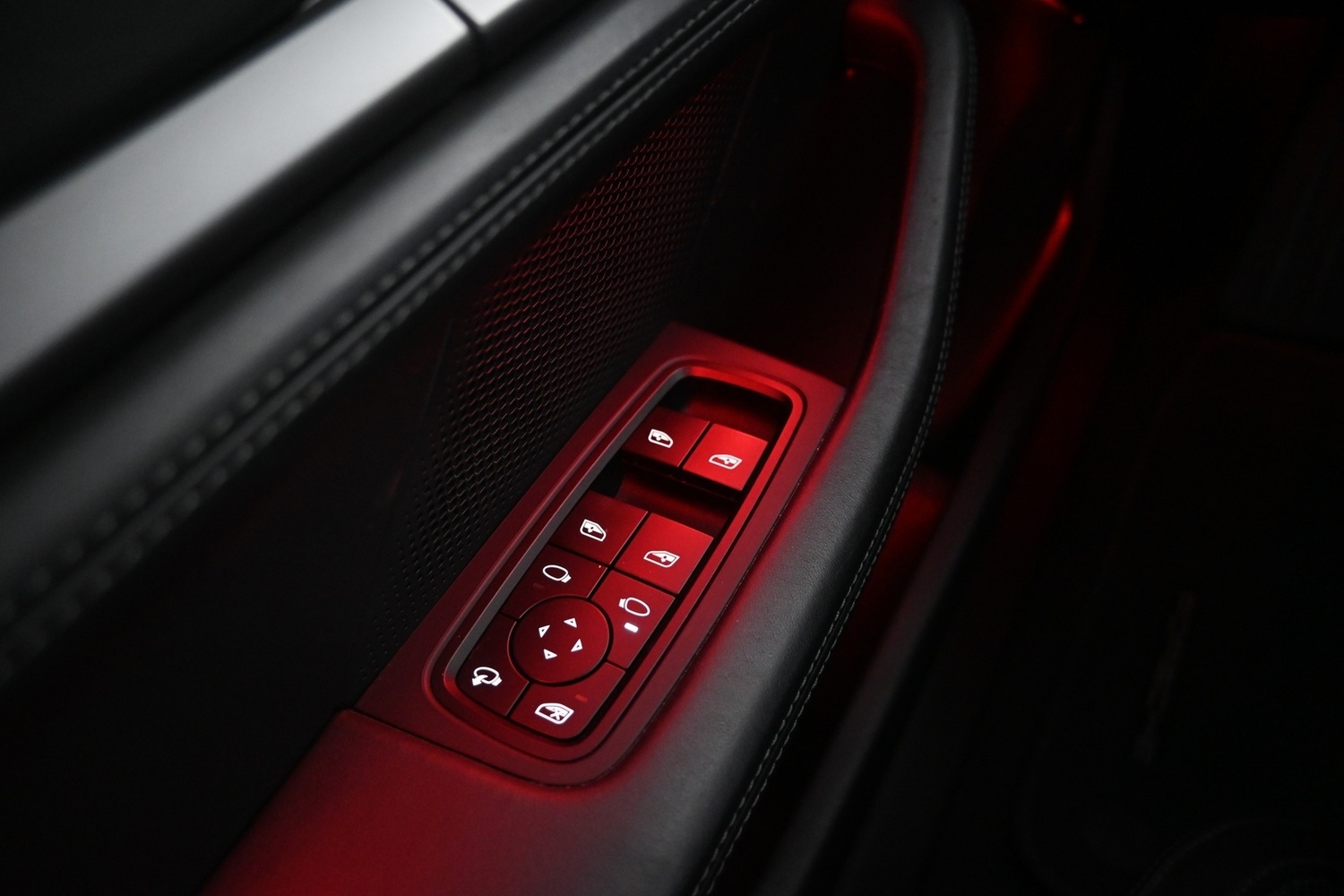 Porsche Taycan vaihtoauto