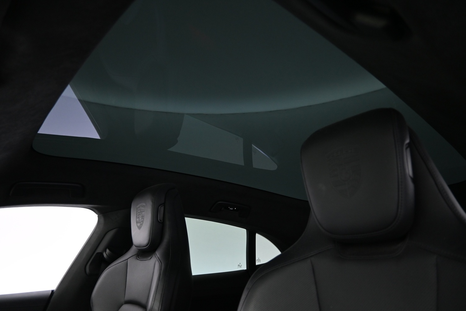 Porsche Taycan vaihtoauto
