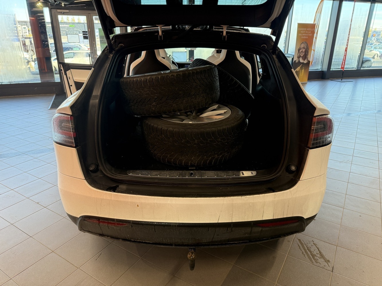 Tesla Model X vaihtoauto