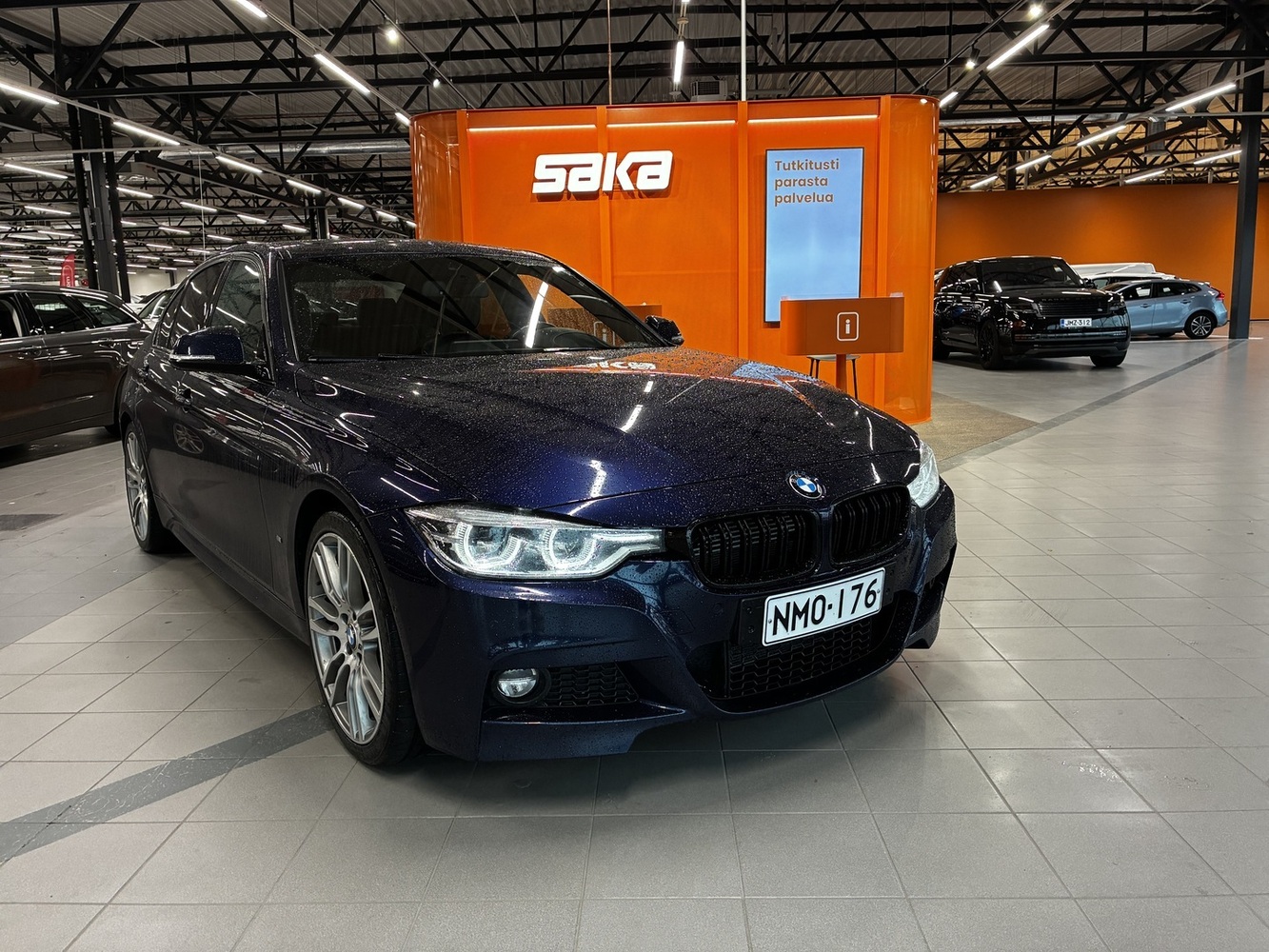 BMW 330 vaihtoauto