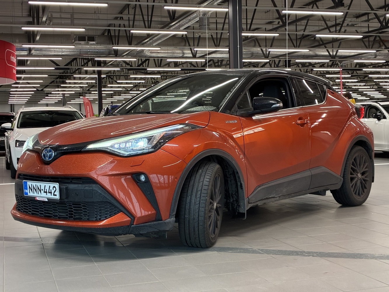Toyota C-HR vaihtoauto