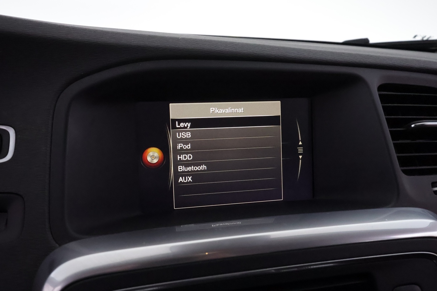 Volvo V60 Cross Country vaihtoauto