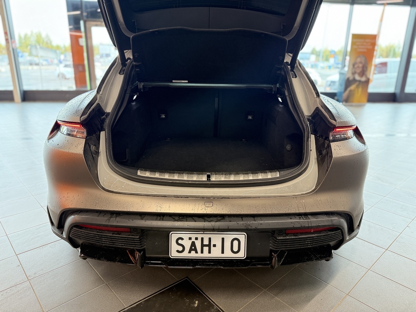 Porsche Taycan vaihtoauto