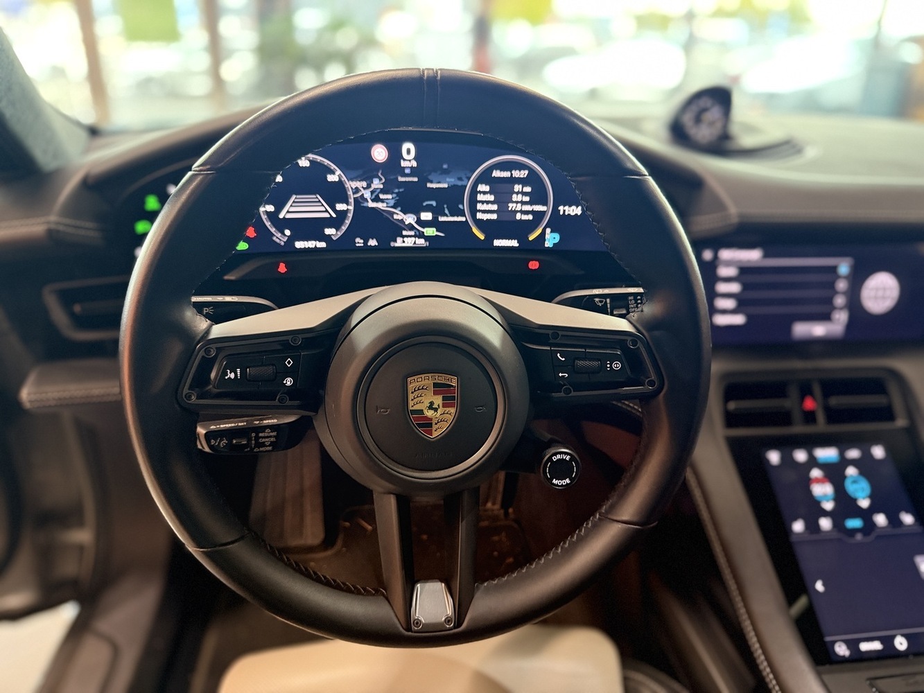 Porsche Taycan vaihtoauto