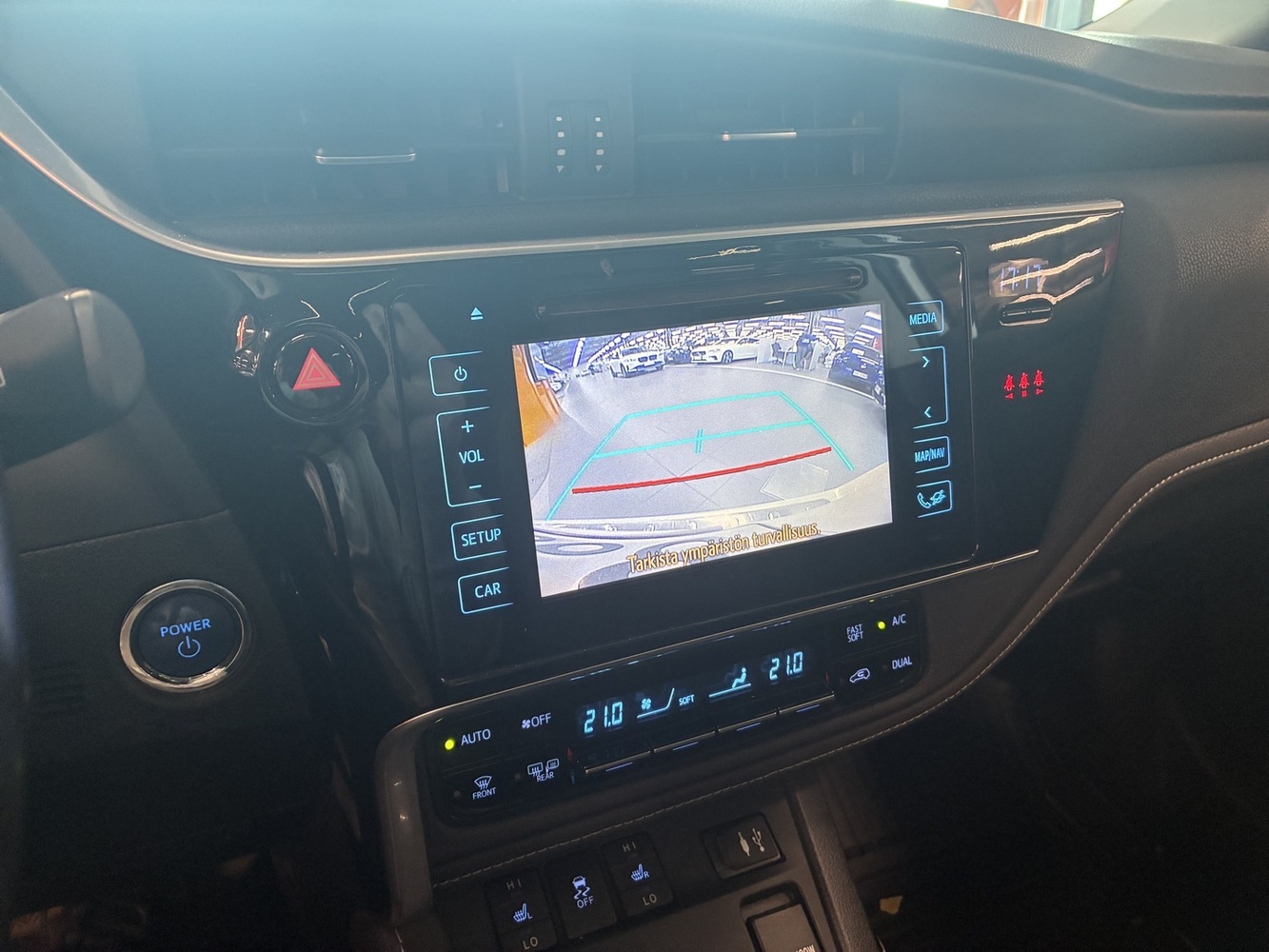 Toyota Auris vaihtoauto
