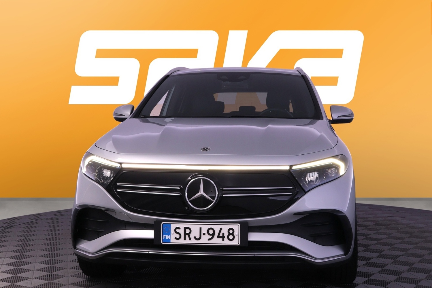 Mercedes-Benz EQA vaihtoauto
