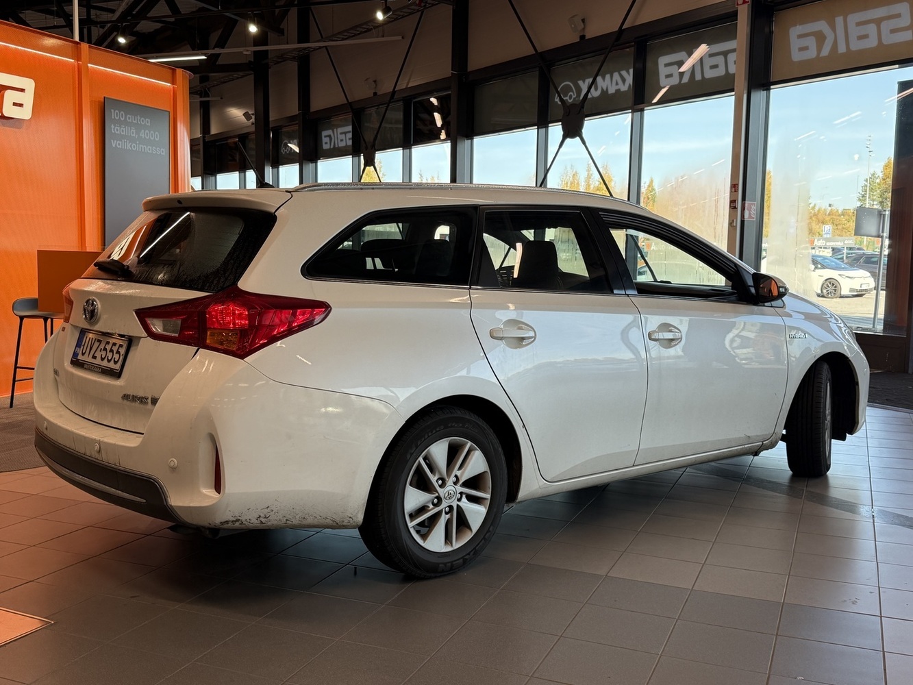 Toyota Auris vaihtoauto