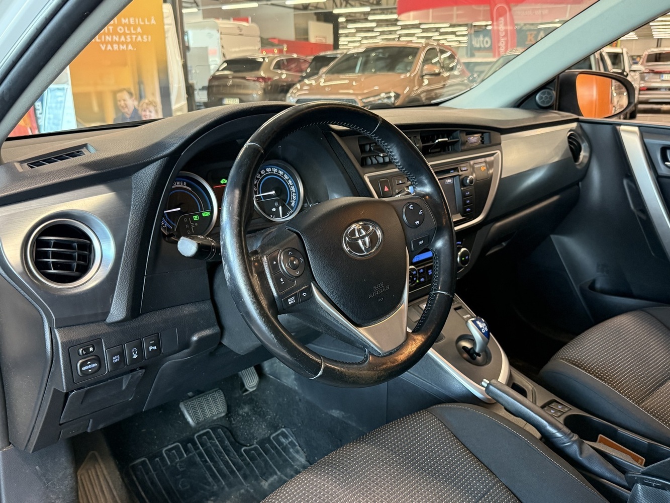 Toyota Auris vaihtoauto