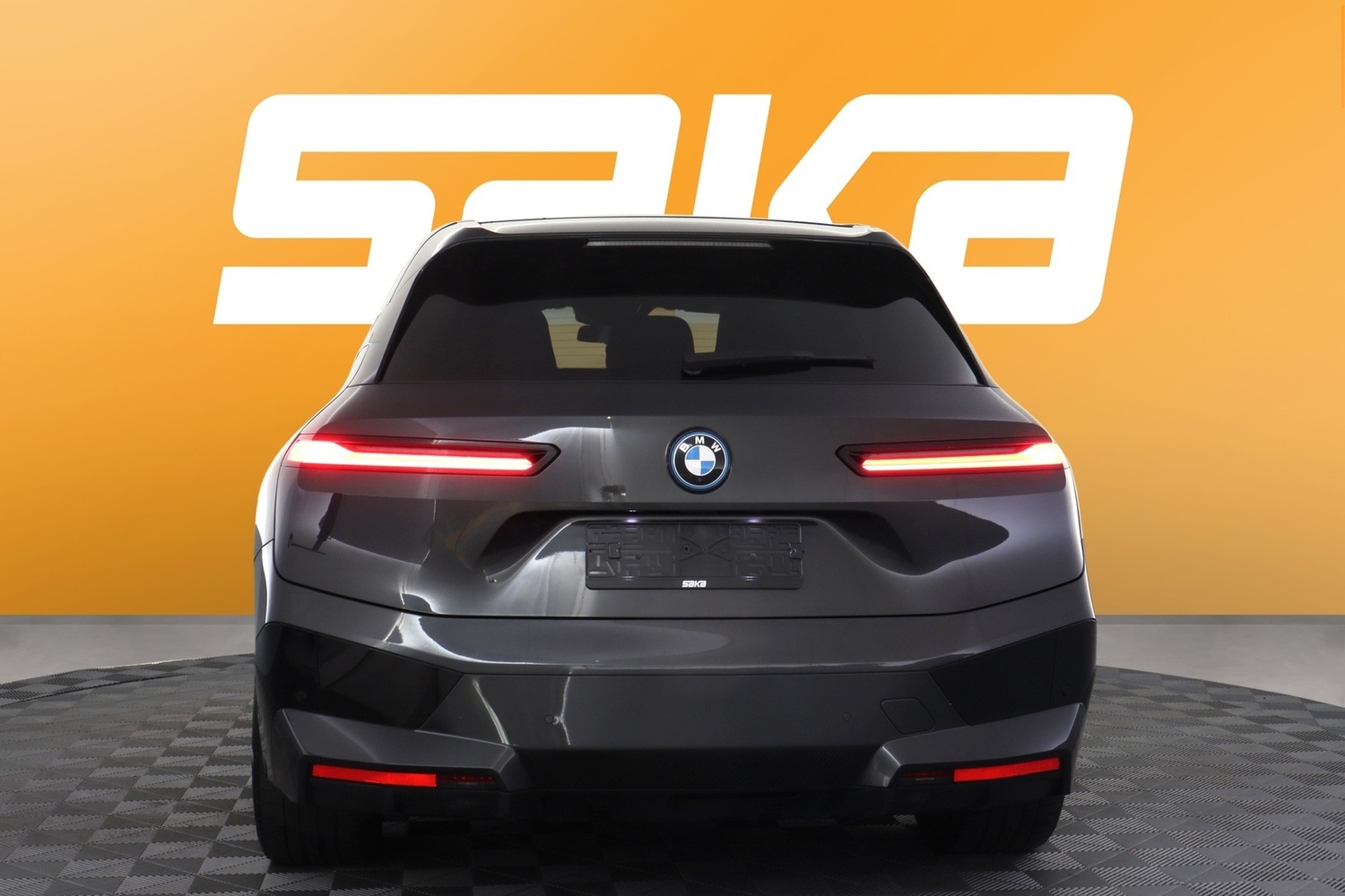 BMW iX vaihtoauto