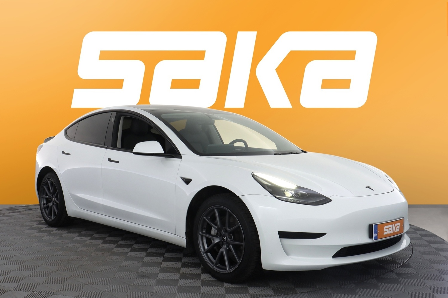 Tesla Model 3 vaihtoauto