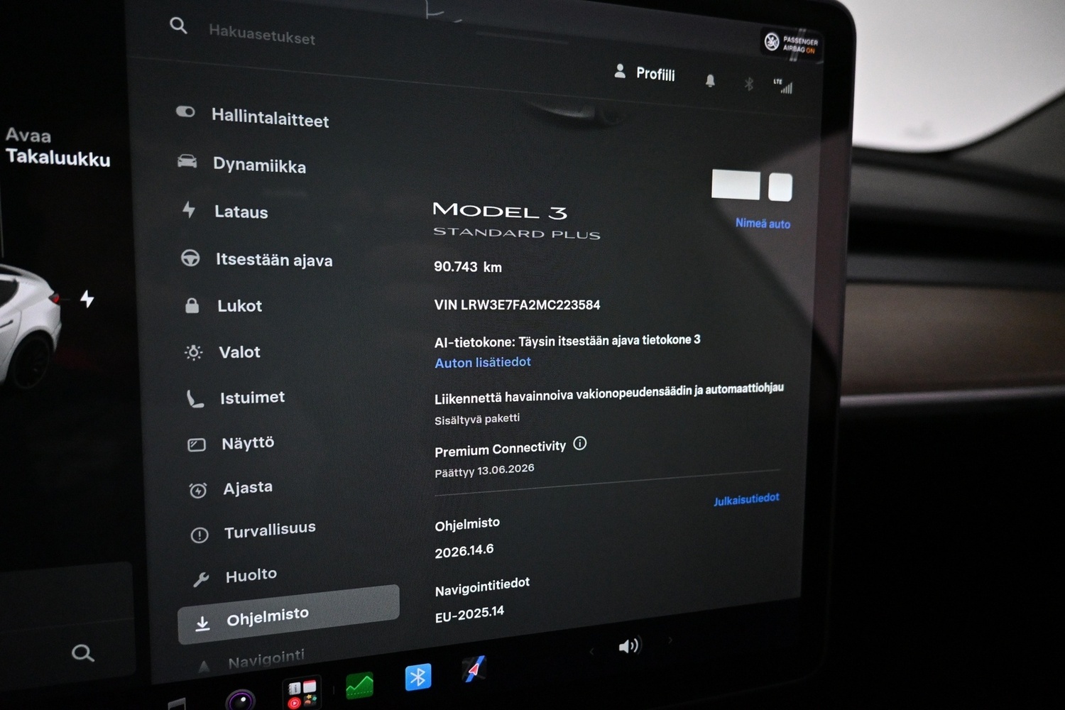 Tesla Model 3 vaihtoauto