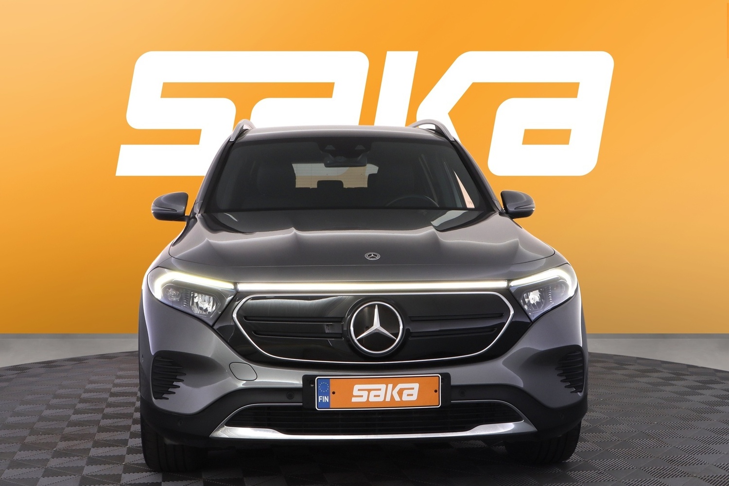 Mercedes-Benz EQB vaihtoauto