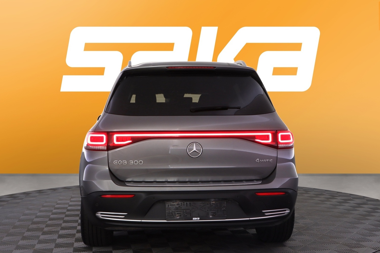 Mercedes-Benz EQB vaihtoauto