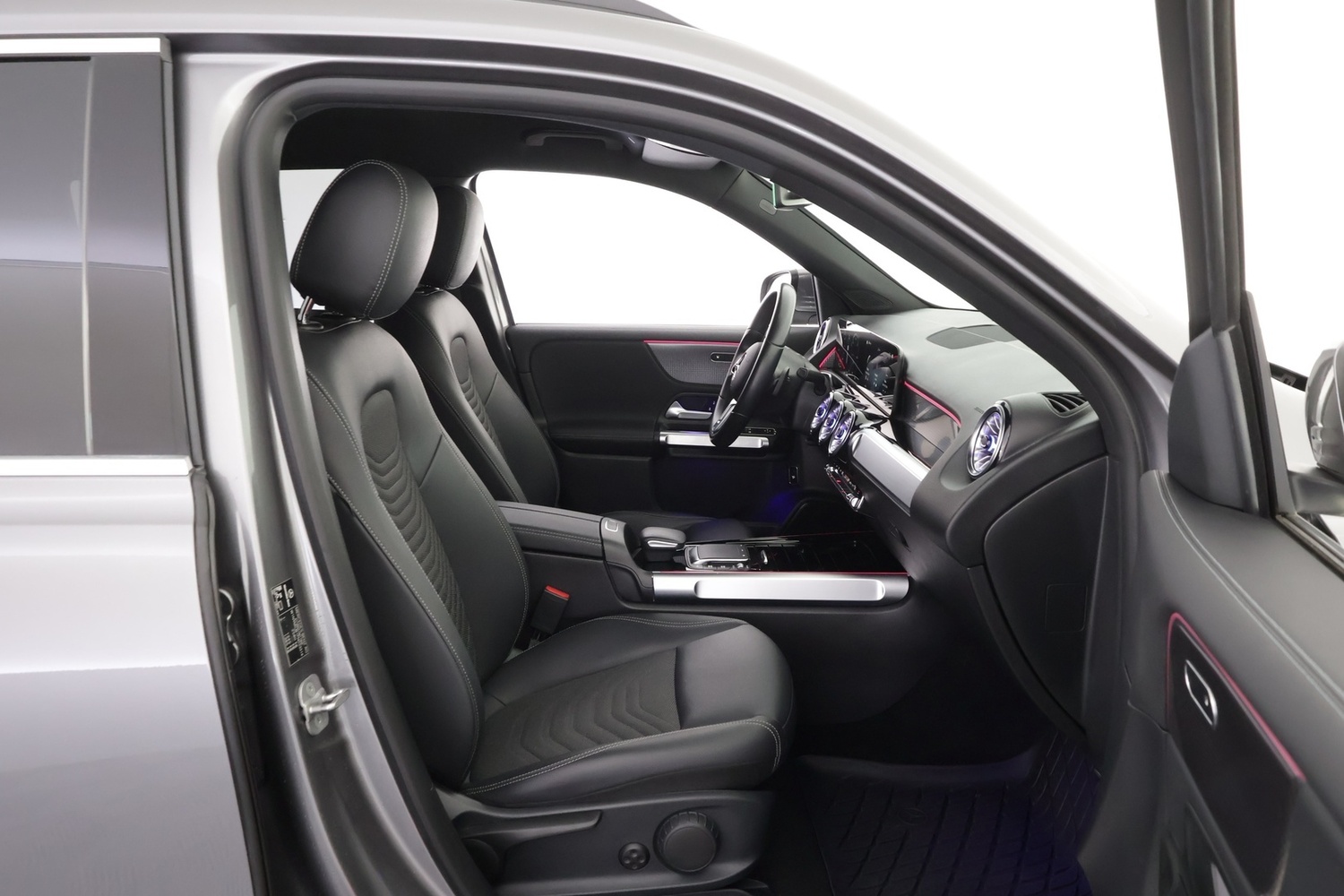 Mercedes-Benz EQB vaihtoauto