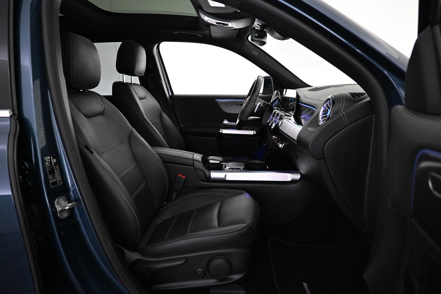 Mercedes-Benz EQB vaihtoauto