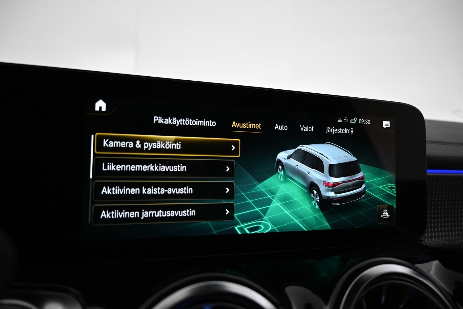 Mercedes-Benz EQB vaihtoauto