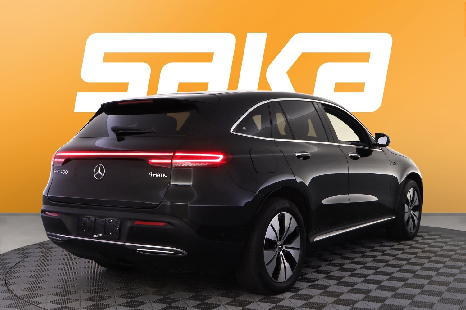 Mercedes-Benz EQC vaihtoauto