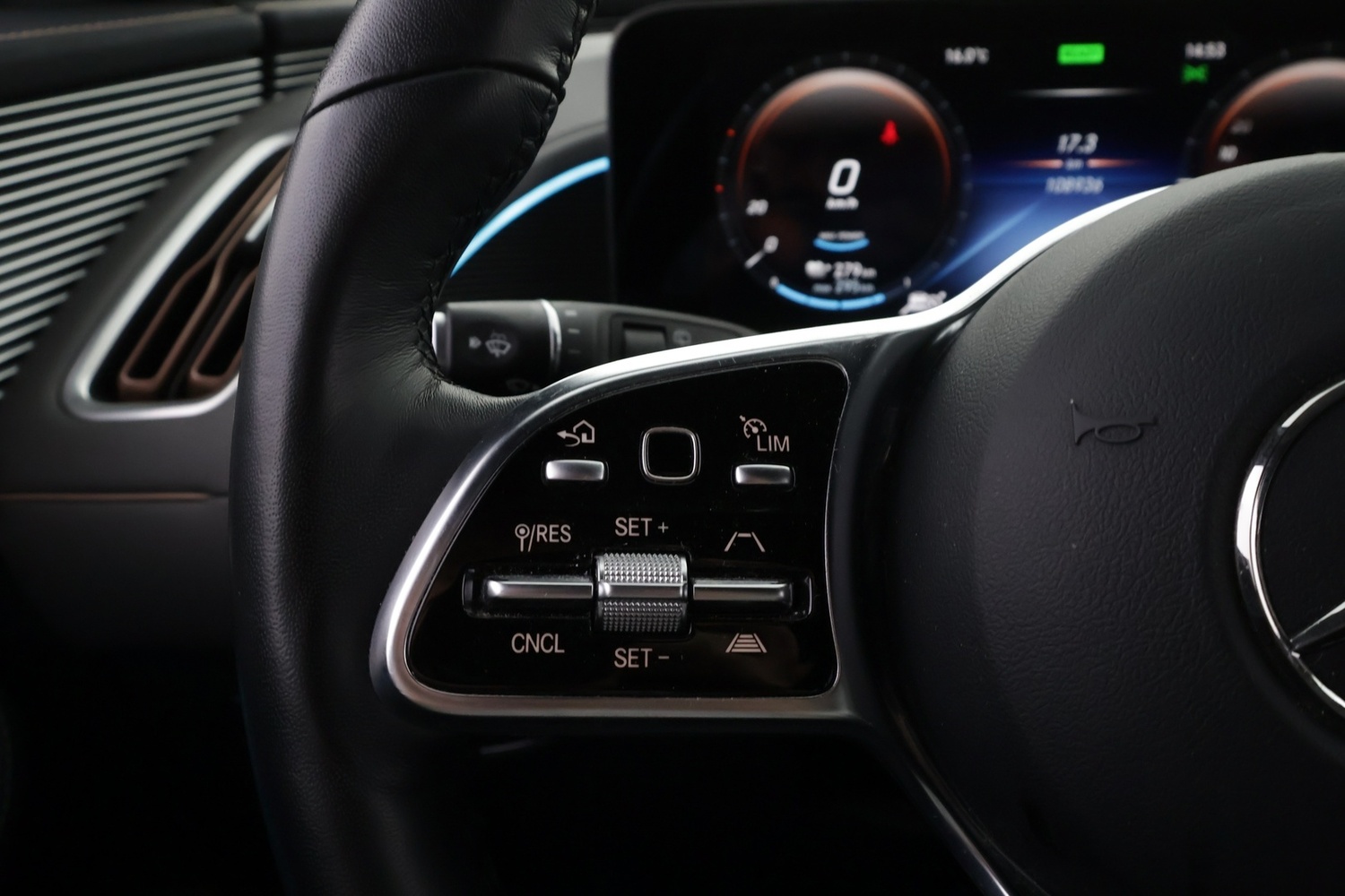 Mercedes-Benz EQC vaihtoauto
