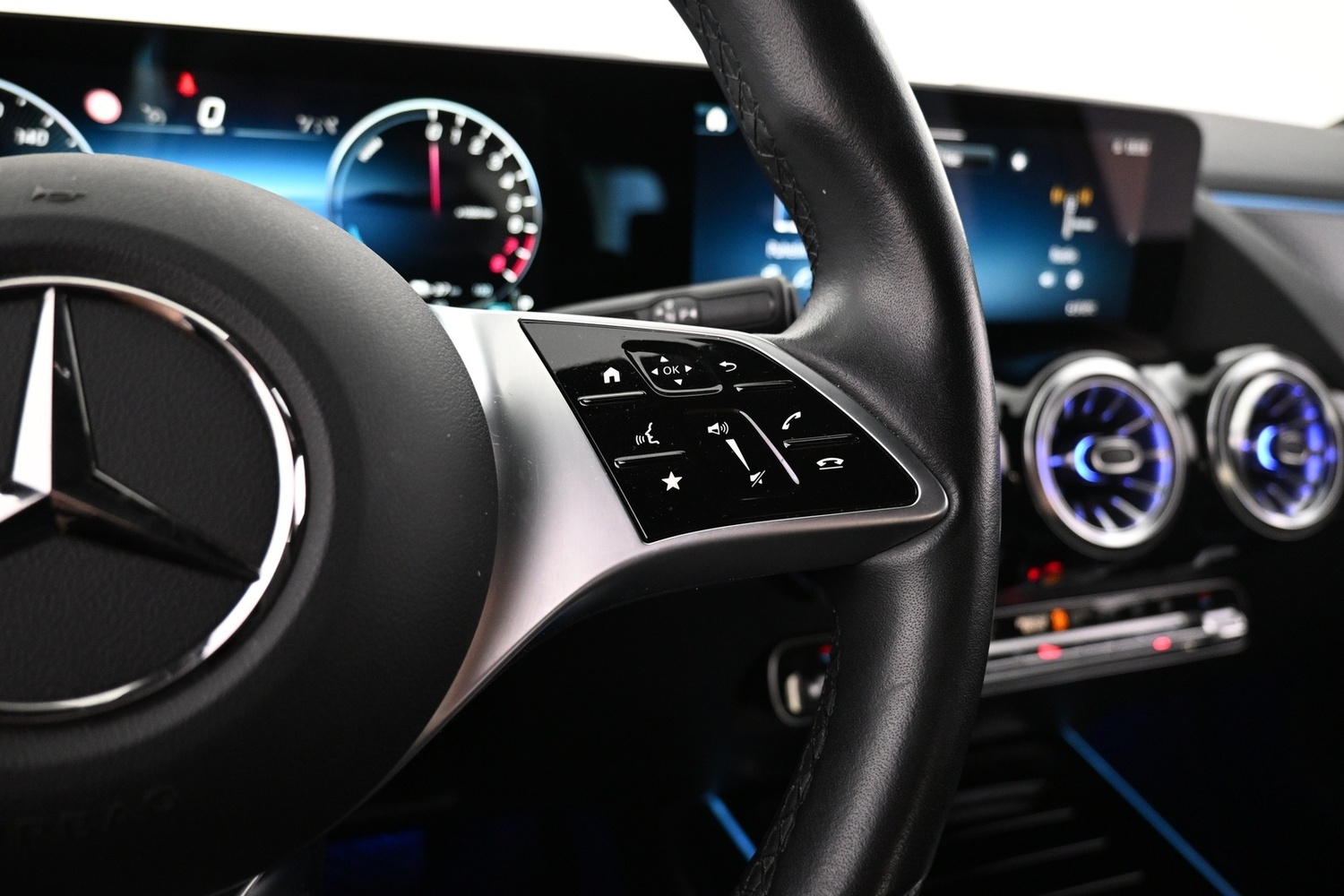 Mercedes-Benz GLA vaihtoauto