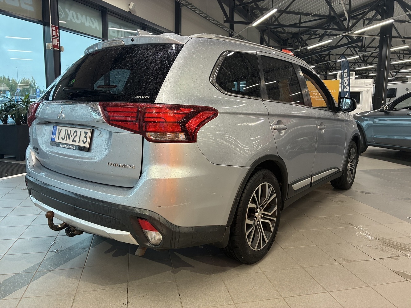 Mitsubishi Outlander vaihtoauto