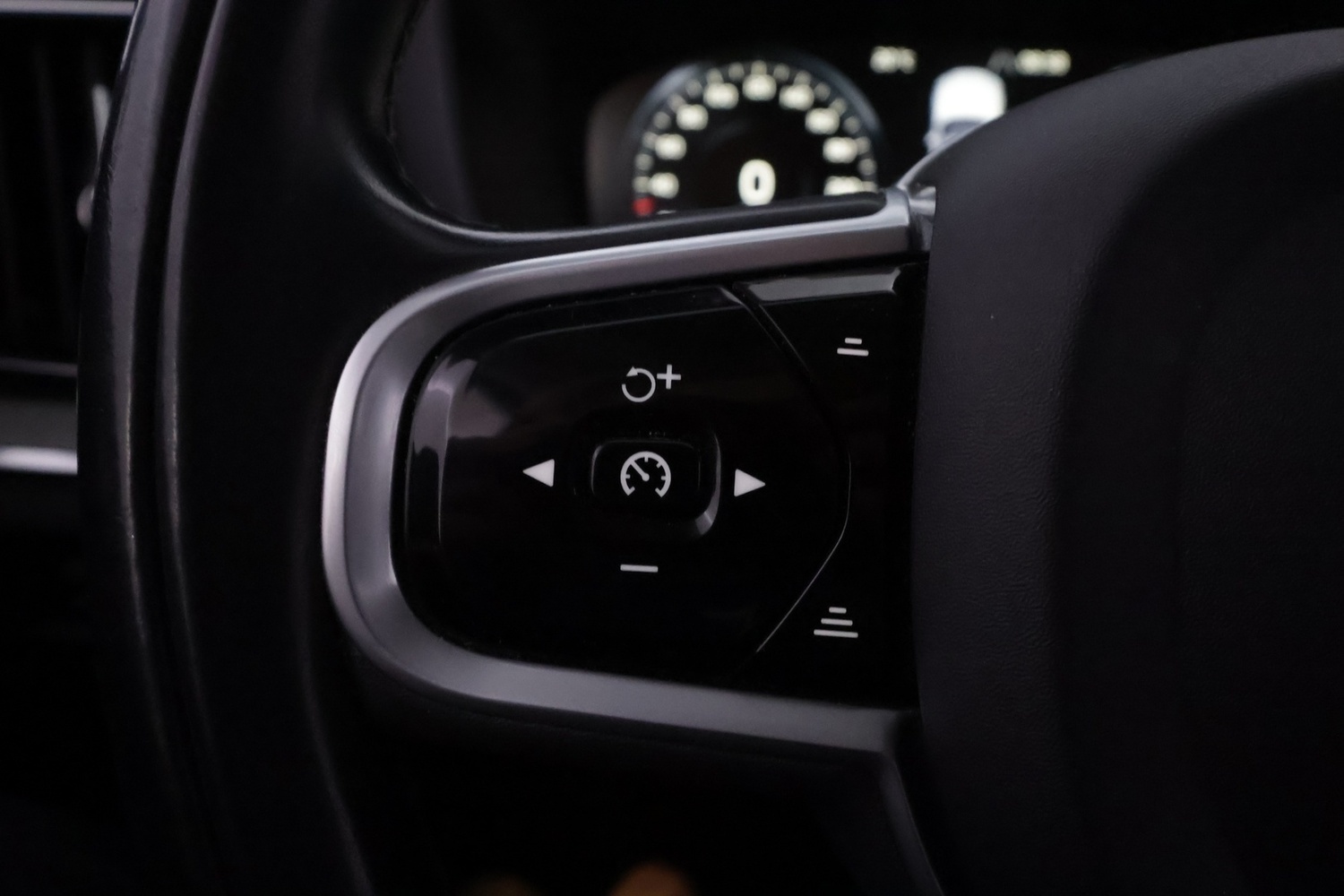 Volvo V60 Cross Country vaihtoauto