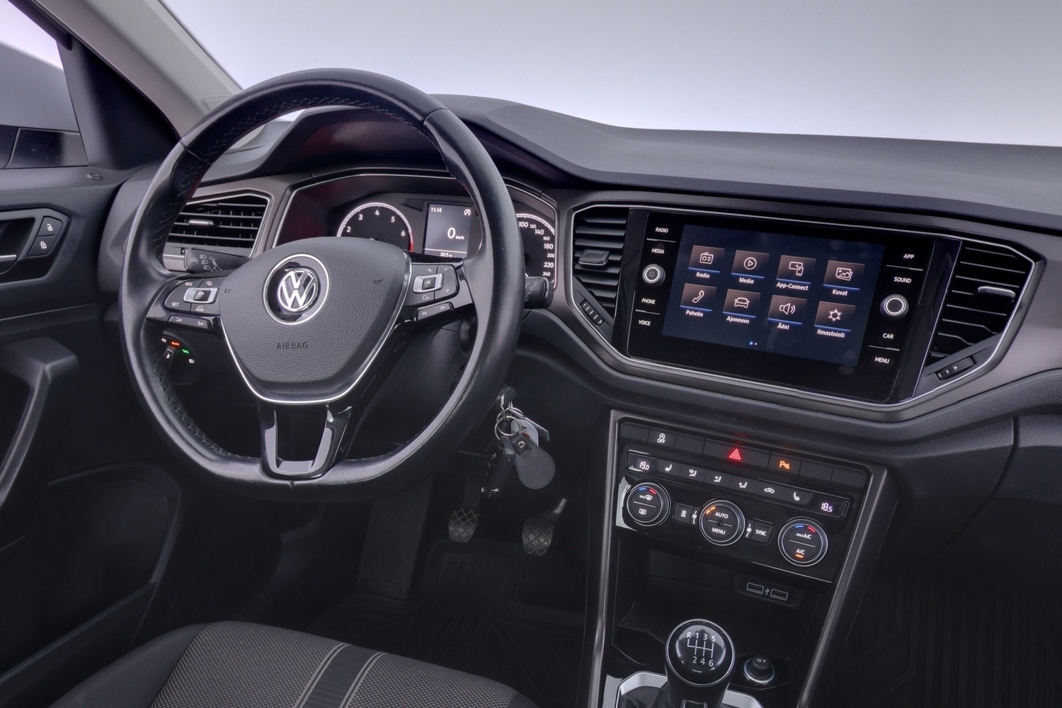 Volkswagen T-Roc vaihtoauto
