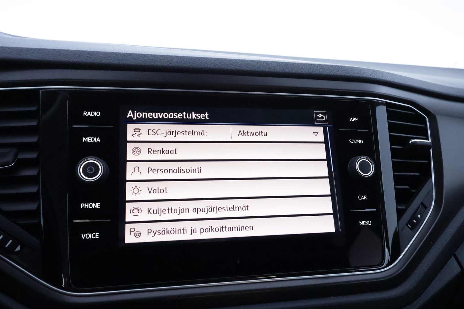 Volkswagen T-Roc vaihtoauto