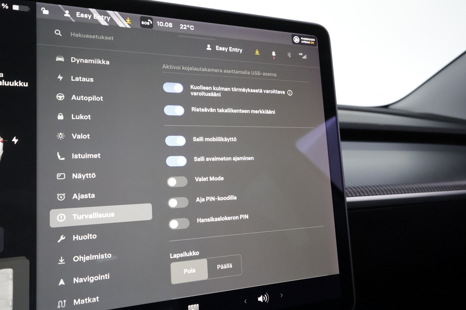 Tesla Model 3 vaihtoauto