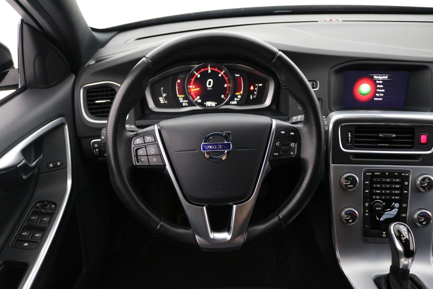 Volvo V60 Cross Country vaihtoauto