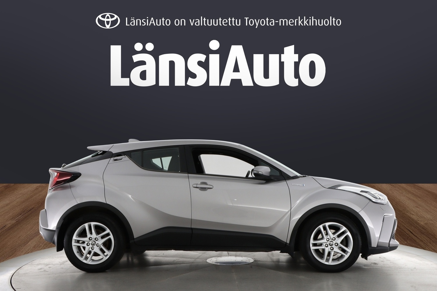 Toyota C-HR vaihtoauto