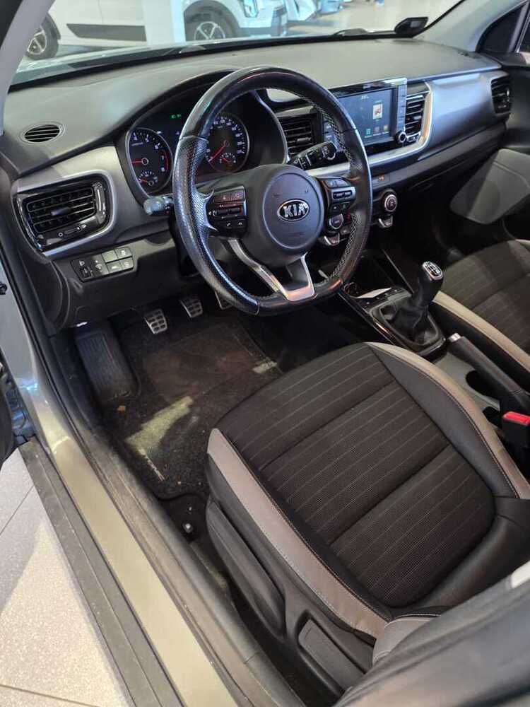 Kia Stonic vaihtoauto