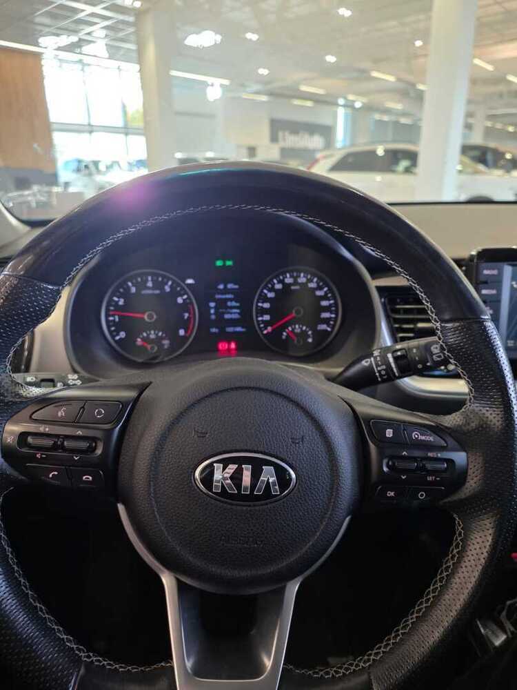 Kia Stonic vaihtoauto