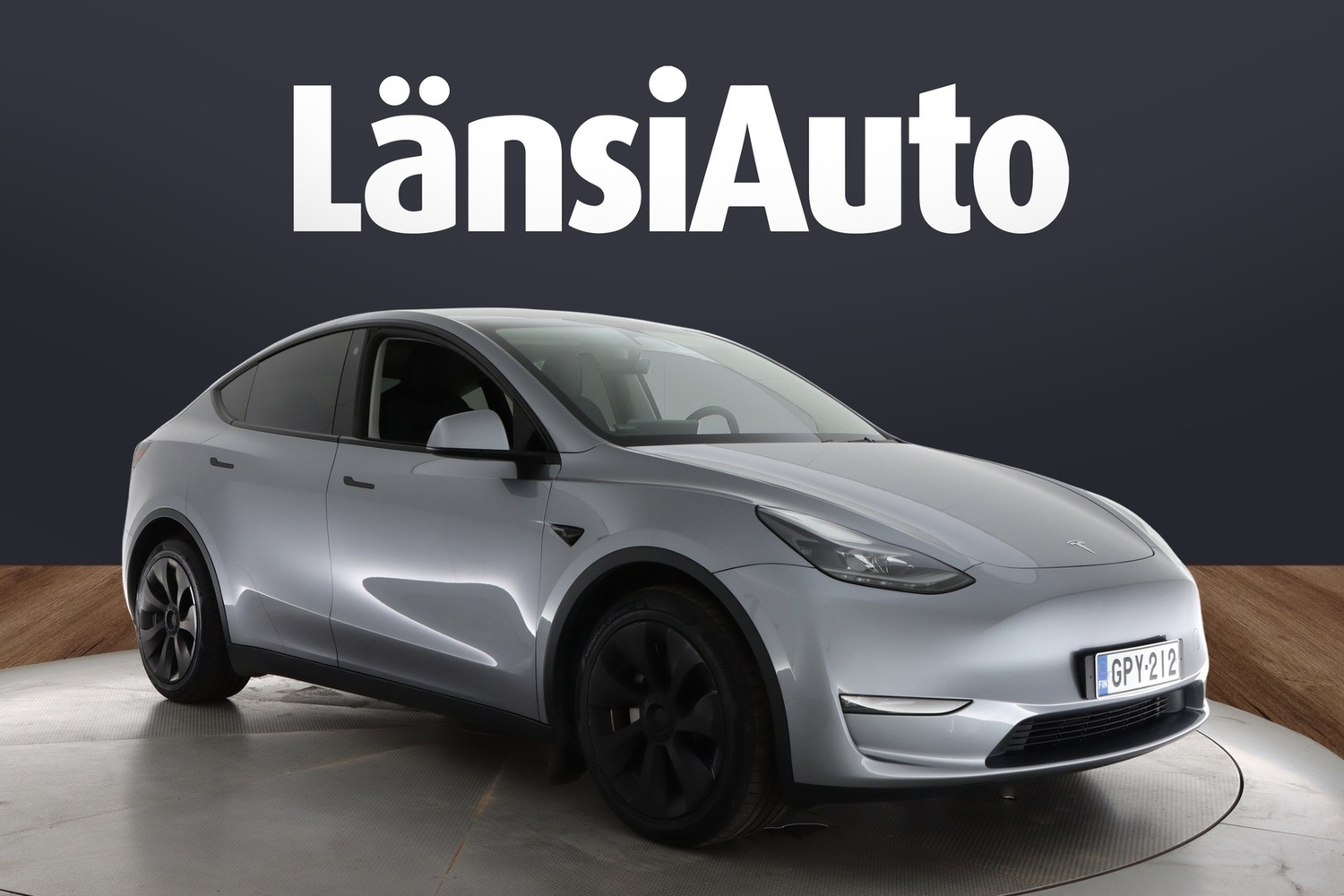 Tesla Model Y vaihtoauto